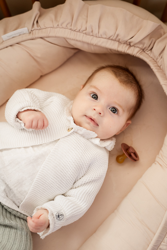 Bébé dans son couffin