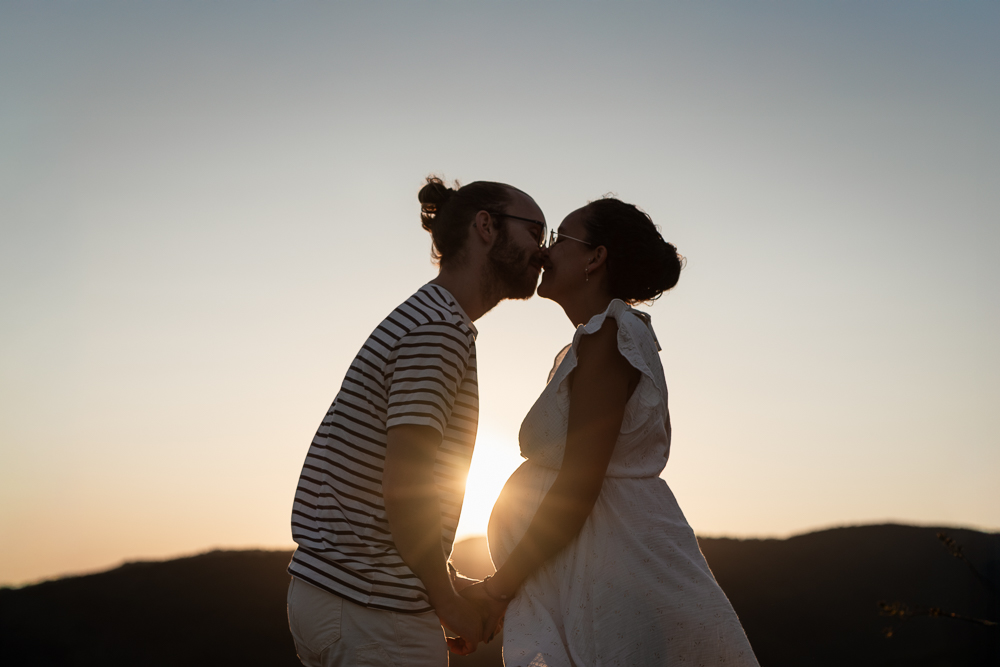 Babybump au coucher du soleil